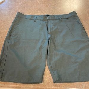 Travis Mathew Golf/dress Shorts. Men’s 36